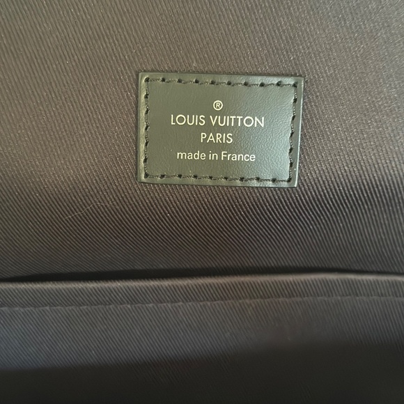 Louis Vuitton Damier Graphite messenger bag - Picture 3 of 3